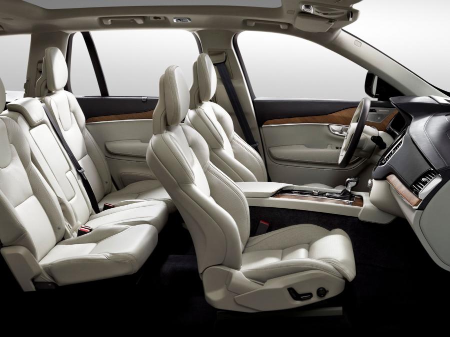  Volvo XC90 T6 AWD 2014 года  (фото 3 из 4)